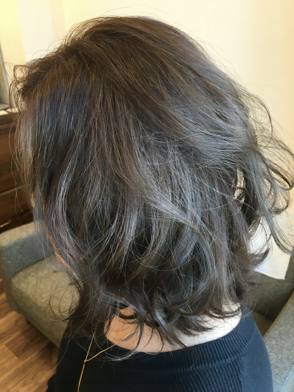 ボブヘアースタイル （カット・カラー・3Dポイントカラー・を施術）